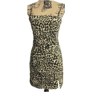 Forever 21 Sleeveless Camo Dress With Belt new Size Medium